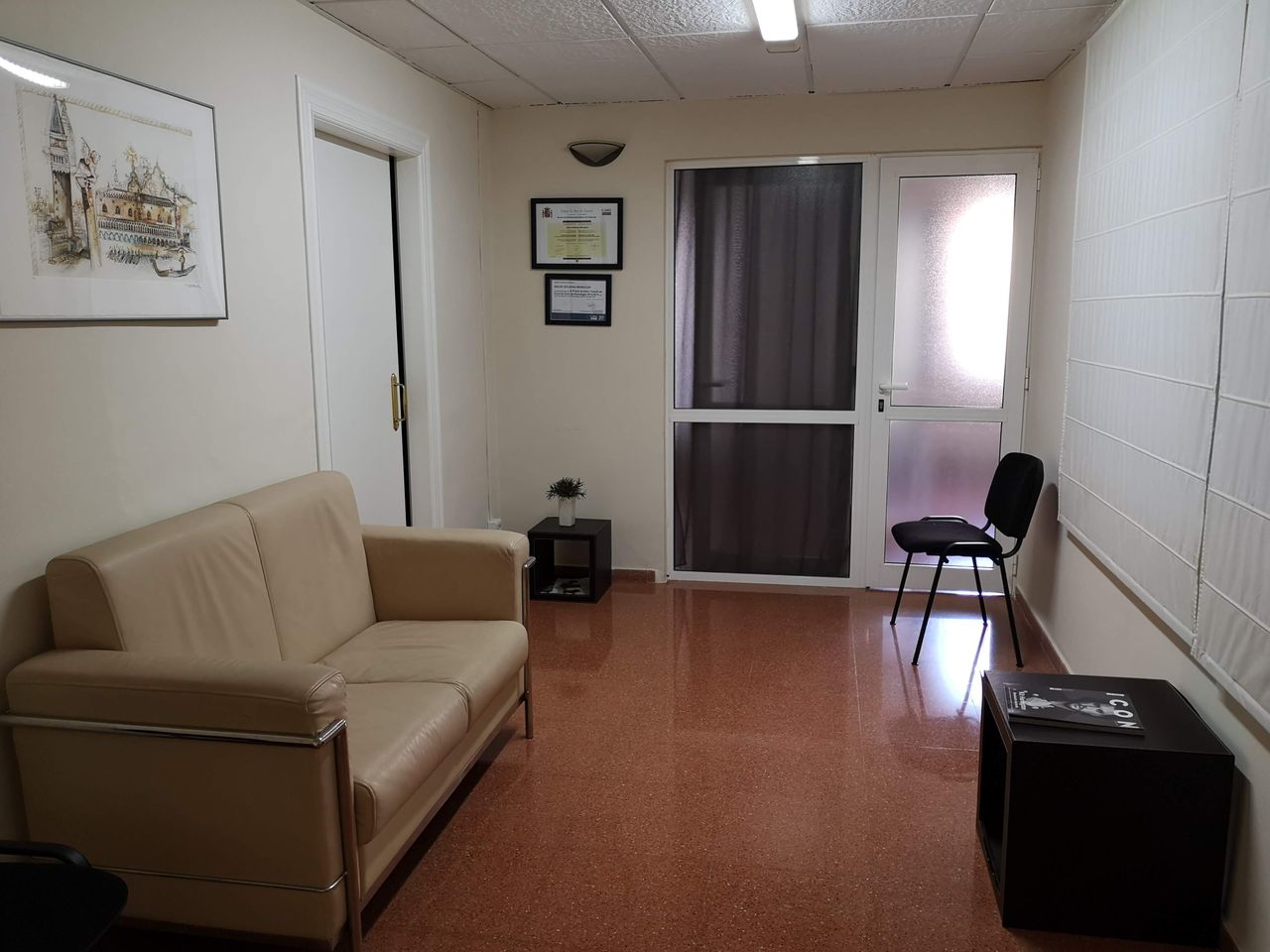 Área de consulta preparada para la visita